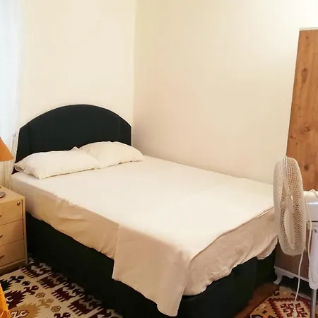 بيت للعطل Carsida Muestakil Ev Çeşme